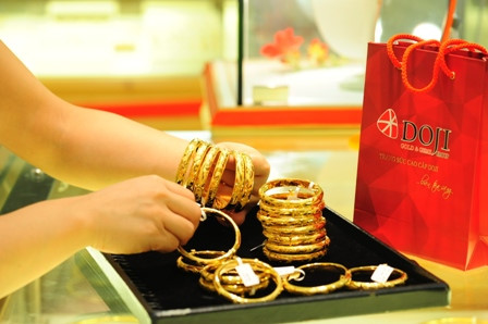 Ch&ecirc;nh lệch giữa gi&aacute; v&agrave;ng thế giới v&agrave; gi&aacute; v&agrave;ng trong nước đang ng&agrave;y c&agrave;ng được thu hẹp