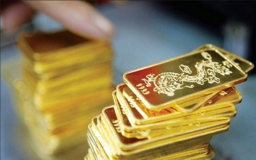Với mức gi&aacute; thấp như hiện nay, gi&aacute; v&agrave;ng SJC trong nước đang chạm đ&aacute;y 5 năm