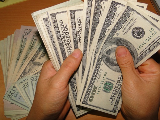 So với đ&agrave; giảm của gi&aacute; v&agrave;ng h&ocirc;m nay, gi&aacute; USD vẫn duy tr&igrave; ở mức ổn định