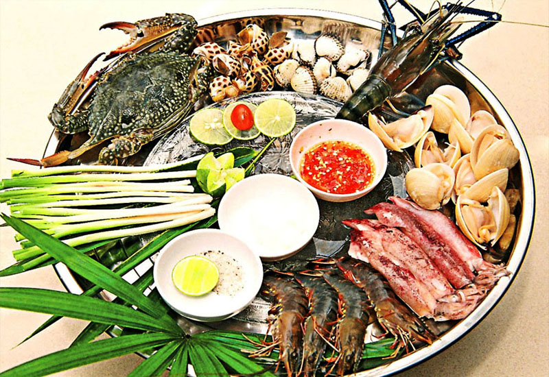 Người bệnh gout n&ecirc;n tr&aacute;nh ăn hải sản để c&oacute; thể giảm đau khớp nhanh ch&oacute;ng