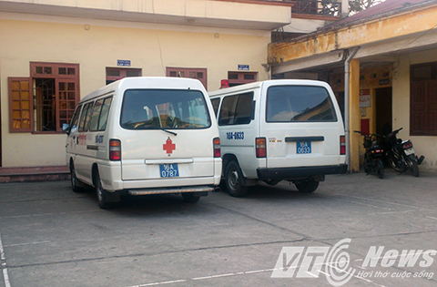 Đến hiện trường, nhưng khi nhận được tin nạn nh&acirc;n đ&atilde; chết, &ecirc; k&iacute;p b&aacute;c sĩ quay xe về lại Trung t&acirc;m m&agrave; kh&ocirc;ng kiểm tra