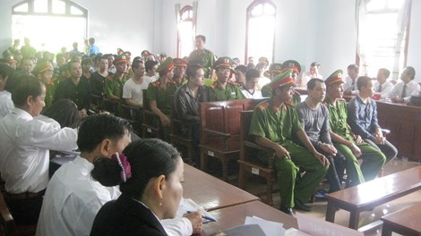 Vụ giang h&ocirc;̀ thanh toán đ&acirc;̃m máu nh&acirc;́t trong lịch sử C&acirc;̀n Thơ được đưa ra xét xử