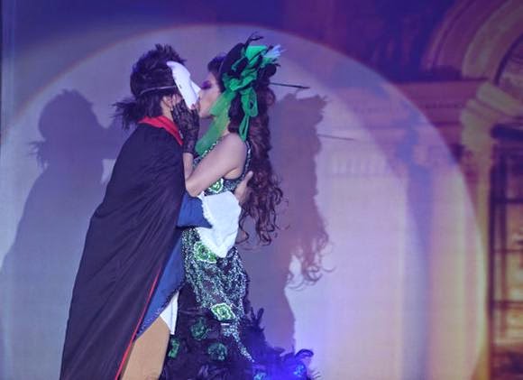 Họ gặp lại nhau và ‘nụ hôn kịch bản’ khiến họ thêm ghét nhau khi Tuấn Hưng cho rằng Vũ Thu Phương đã cố lợi dụng tên tuổi của anh để tìm kiếm danh tiếng
