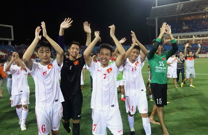 c&ocirc;ng phượng, c&ocirc;ng phượng đ&aacute; V-league 2015, u19 HAGL, cầu thủ trẻ