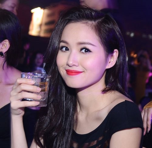 Trong khi đó, Tâm Tít vẫn lẻ loi trong các sự kiện và chưa từng nhắc về mối tình tin đồn trên báo chí. Bạn trai cô có phải Bryan Trần hay không vẫn chưa ai có thể khẳng định chắc chắn.
