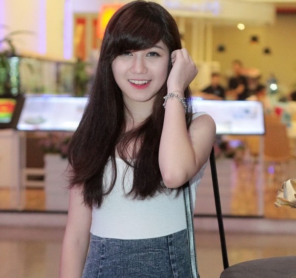 Hiện tại, cô vẫn lẻ loi trong các sự kiện.