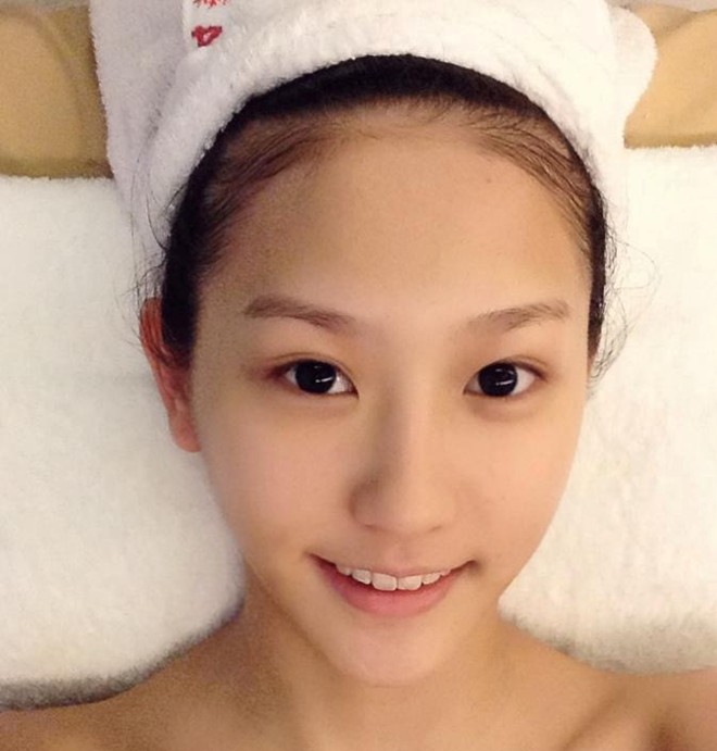 Hot girl Malaysia tự tin khoe mặt mộc.