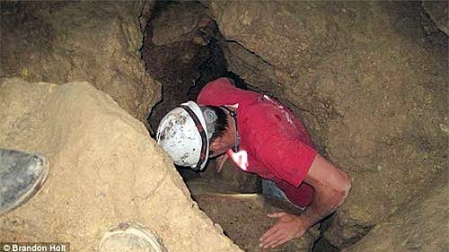 mỏ v&agrave;ng huyền thoại, truyền thuyết về mỏ v&agrave;ng, đ&aacute; qu&yacute;, nh&agrave; khảo cổ học