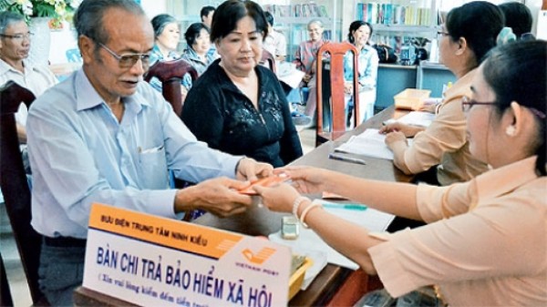 tăng lương 2015, n&acirc;ng lương hưu, c&aacute;n bộ x&atilde;, nghỉ hưu, tăng trợ cấp, tăng lương c&ocirc;ng nh&acirc;n, tăng lương người 13Win18 cá cược thể thao, c&acirc;n đối ng&acirc;n s&aacute;ch, khối sự nghiệp