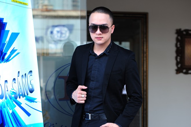 Sau đêm diễn mở màn của hai ca sĩ trẻ Noo Phước Thịnh và Minh Hằng, liveshow thứ 2 của Tôi tỏa sáng tiếp tục được diễn ra với sự góp mặt của hai nhân vật chính là Cao Thái Sơn và Bảo Thy. Trưa 25/2, tại buổi họp báo ra mắt, hai ca sĩ này đã tiết lộ những điểm nhấn chính trong chương trình cũng như hứa hẹn sẽ hát live 100% trên sóng truyền hình trực tiếp.