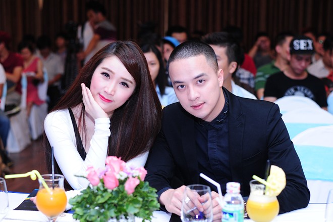 Về phần khách mời của liveshow, tuy chưa công bố nhưng trong buổi họp báo, thông tin cũng phần nào được hé lộ thông qua facebook của chính hai khách mời, đó chính là Phương Thanh và Thanh Thảo. Tuy nhiên, đây vẫn chưa là thông tin chính thức từ chương trình.