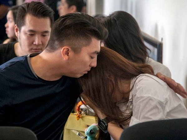 AirAsia, tin tức vụ rơi m&aacute;y bay, QZ8501, đền b&ugrave;, th&acirc;n nh&acirc;n QZ8501