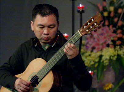 doanh nh&acirc;n rần Ho&agrave;i Phương, học bổng AUPEL - UREF, 