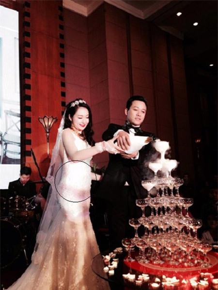 Thu Hương và Tuấn Hưng trong lễ cưới tổ chức tại khách sạn Melia Hà Nội.