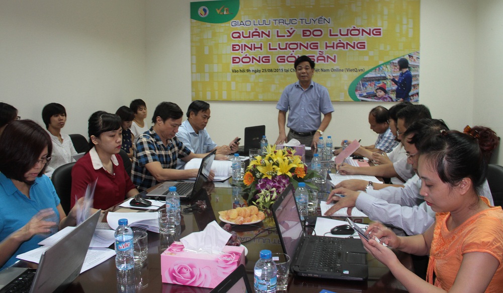 Quang cảnh buổi giao lưu trực tuyến &ldquo;Quản l&yacute; đo lường định lượng h&agrave;ng đ&oacute;ng g&oacute;i sẵn