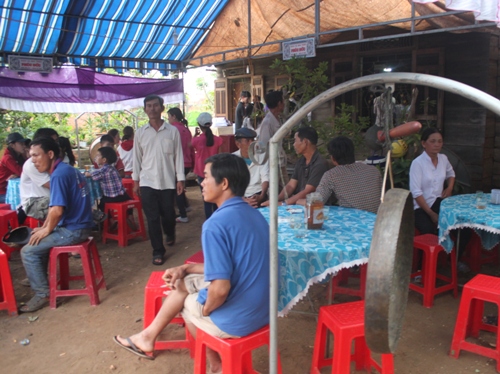 Đ&aacute;m tang của b&agrave; Đặng Thị C&uacute;c tại nh&agrave;