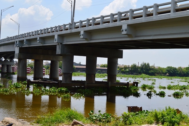 Sau khi giết người yêu, Đoàn đã tới cầu Bình Phước nhảy sông tự sát nhưng bất thành Sau khi giết người yêu, Đoàn đã tới cầu Bình Phước nhảy sông tự sát nhưng bất thành