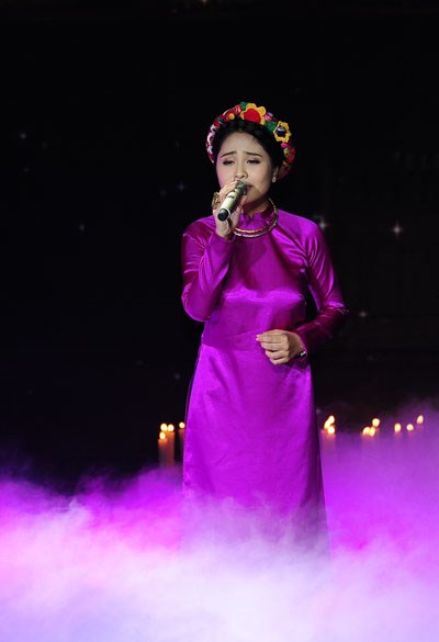  Kiều Anh l&agrave; người mở m&agrave;n cho liveshow 1 với ca kh&uacute;c về Huế - &ldquo;Huế thương&rdquo;