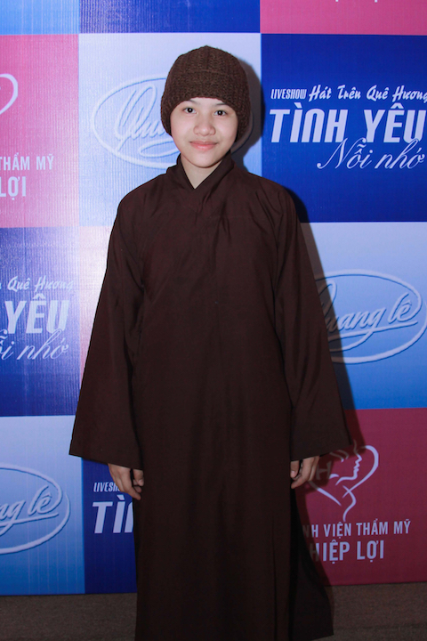 Huyền Tr&acirc;n trong buổi họp b&aacute;o Liveshow Quang L&ecirc;