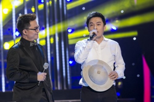 Lam Trường xuất hiện tại phim trường Gương mặt th&acirc;n quen tập 3 khiến Ekip thực hiện v&ocirc; c&ugrave;ng ngạc nhi&ecirc;n 