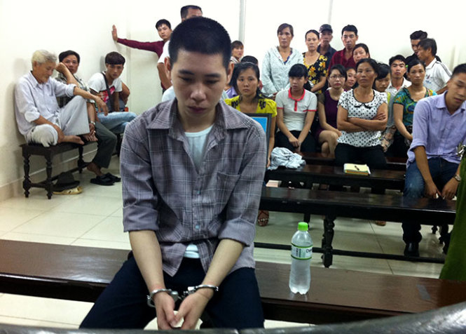 Bị c&aacute;o T&ugrave;ng tỏ ra ăn năn, hối lỗi trong phi&ecirc;n t&ograve;a x&eacute;t xử tại TP H&agrave; Nội s&aacute;ng 15/6