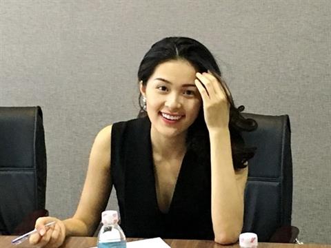 Hạ Vi &lsquo;g&acirc;y sốc&rsquo; khi tiến thẳng tập đo&agrave;n Cường Đ&ocirc; La sau 3 th&aacute;ng hẹn h&ograve;