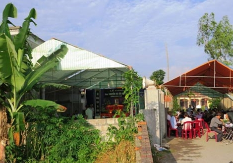 Vụ bé gái 11 tu&ocirc;̉i nghi bị gi&ecirc;́t, hi&ecirc;́p giữa s&acirc;n nhà: Sự thật dần được &lsquo;phơi b&agrave;y&rsquo;