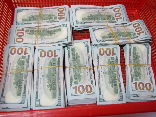 90.000 USD bị thu giữ tại T&acirc;n Sơn Nhất