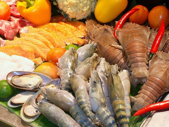 Ăn hải sản kh&ocirc;ng n&ecirc;n uống tr&agrave; để tr&aacute;nh những nguy cơ g&acirc;y hại cho 13Win19 ưu đãi hấp dẫn