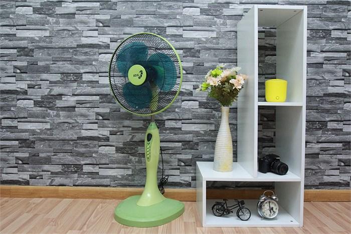 Quạt c&acirc;y l&agrave; loại quạt th&ocirc;ng dụng trong mọi gia đ&igrave;nh