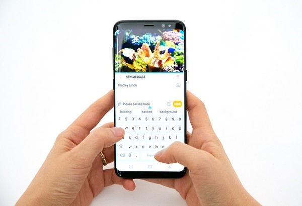  Samsung Galaxy S8 v&agrave; S8+ l&agrave; smartphone đầu tiện hỗ trợ LTE tốc độ 1 gigabit, nhờ chip Snapdragon 825 v&agrave; Exynos 8895. Hiệu năng của 2 con chip n&agrave;y được cho l&agrave; tương đương.