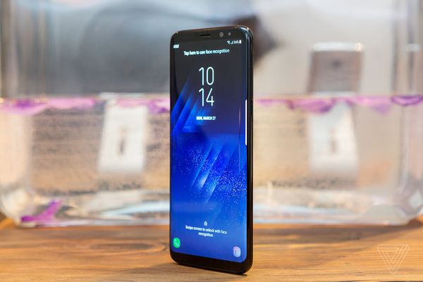  Samsung Galaxy S8 tại phần lớn thị trường sẽ sở hữu RAM 4 GB, dung lượng lưu trữ 64 GB. Một số thị trường như Trung Quốc, H&agrave;n Quốc sẽ c&oacute; bản 6 GB/ 128 GB