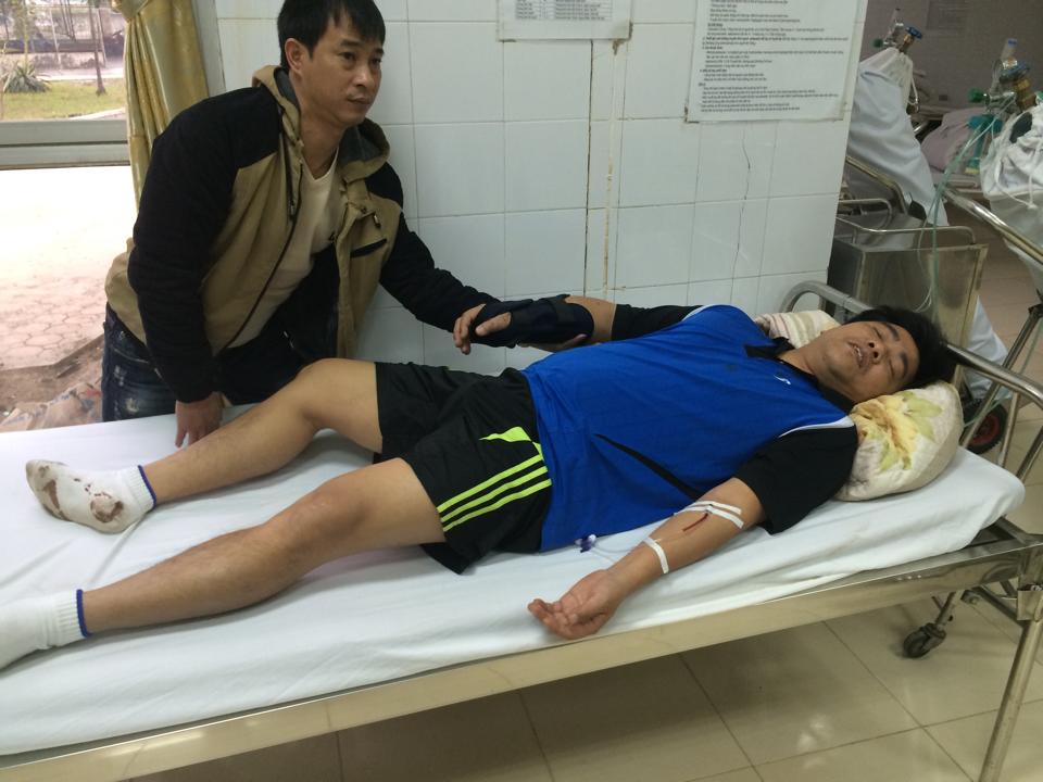 đ&aacute;nh người g&acirc;y thương t&iacute;ch