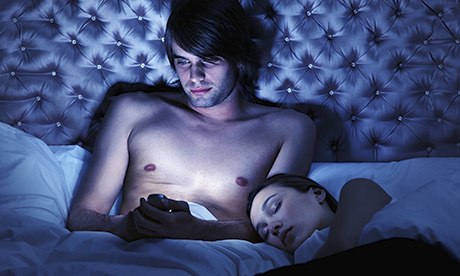 Điện thoại di động - kẻ th&ugrave; của giấc ngủ