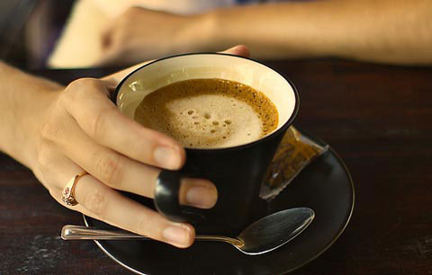 Uống c&agrave; ph&ecirc; thường xuy&ecirc;n sẽ sống thọ hơn người kh&aacute;c