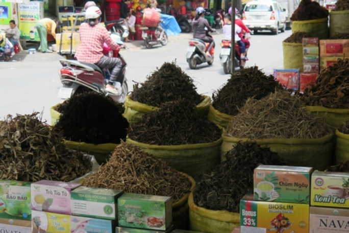 Dược liệu Trung Quốc: Vừa d&ugrave;ng vừa lo rước bệnh