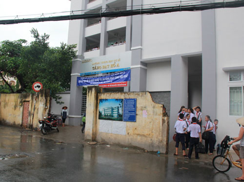 Học sinh nữ lớp 7 bị &eacute;p uống thuốc Recotus g&acirc;y ảo gi&aacute;c