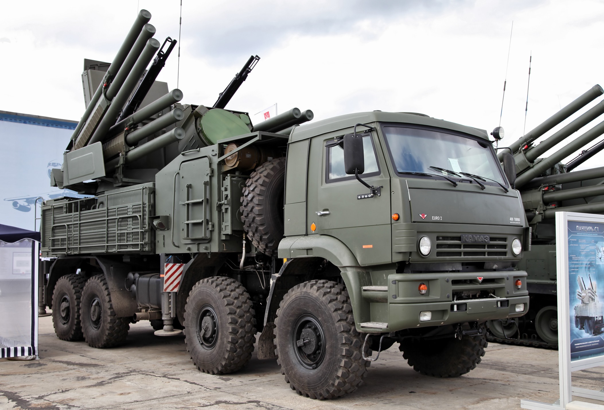 Hệ thống phòng không tầm thấp Pantsir-S1 là một trong những vũ khí chủ lực của quân đội Nga Hệ thống phòng không tầm thấp Pantsir-S1 là một trong những vũ khí chủ lực của quân đội Nga