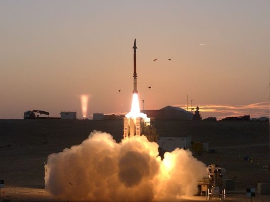 C&aacute;c hệ thống t&ecirc;n lửa David's Sling, Patriot v&agrave; Iron Dome sẽ gi&uacute;p Israel tăng cường khả năng ph&ograve;ng vệ