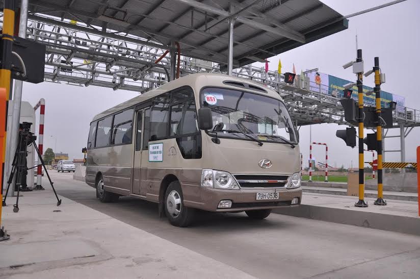 Hệ thống thu ph&iacute; đường bộ theo h&igrave;nh thức tự động kh&ocirc;ng dừng được đ&aacute;nh gi&aacute; cao lại tiết kiệm chi ph&iacute;