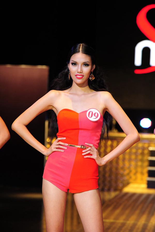 Lan Khu&ecirc; vượt qua nhiều đối thủ nặng k&iacute; để nhận giải v&agrave;ng 