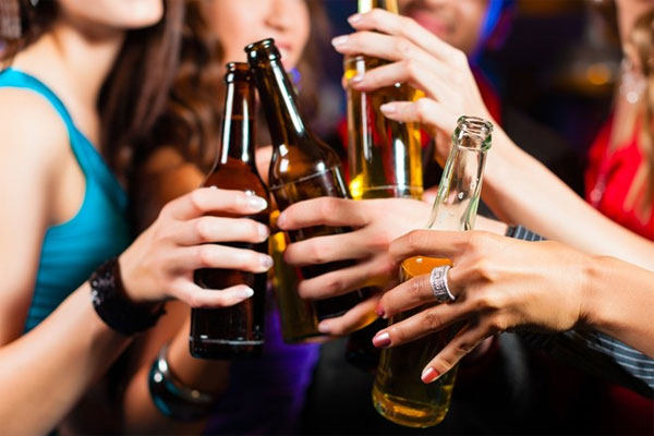 Cơ thể c&oacute; những hiện tượng b&iacute; ẩn v&agrave; phản ứng kh&aacute;c nhau khi hấp thụ rượu