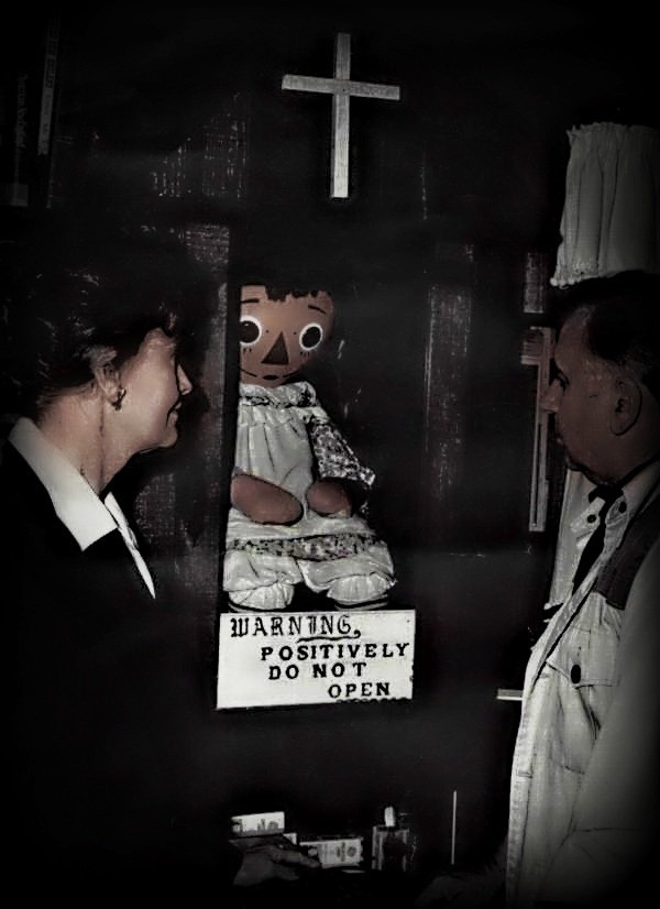 B&uacute;p b&ecirc; ma &aacute;m Annabelle c&oacute; qu&aacute; nhiều hiện tượng b&iacute; ẩn tồn tại xung quanh