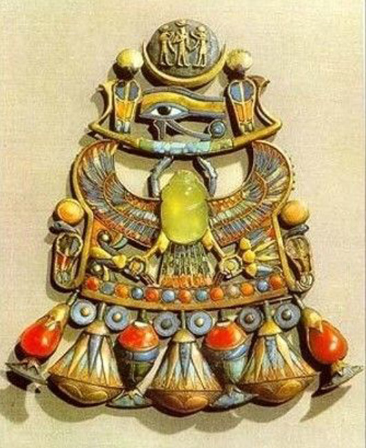 Những ai sở hữu vi&ecirc;n ngọc n&agrave;y đều phải hứng chịu lời nguyền đ&aacute;ng sợ của Pharaoh: 'Kẻ n&agrave;o d&aacute;m quấy rầy giấc ngủ của Pharaoh, đều phải chết!'