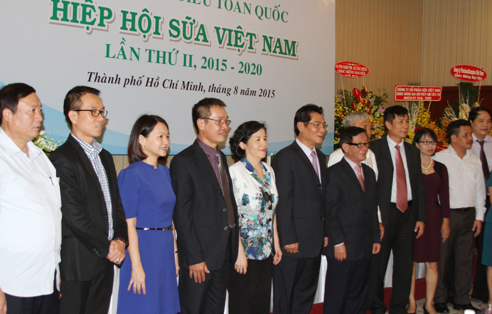 Ban chấp h&agrave;nh kh&oacute;a II (nhiệm kỳ 2015-2020) của Hiệp hội Sữa Việt Nam ra mắt Đại hội