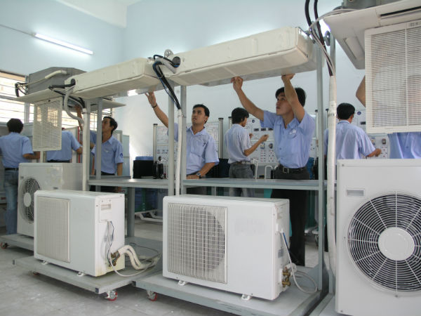 Điều h&ograve;a kh&ocirc;ng kh&iacute; sản sinh ra c&aacute;c chất độc hại, ảnh hưởng tới tầng ozone. Ảnh minh họa