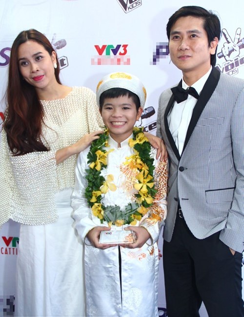 Vợ chồng Hồ Ho&agrave;i Anh &ndash; Lưu Hương Giang b&ecirc;n qu&aacute;n qu&acirc;n Giọng h&aacute;t Việt nh&iacute; m&ugrave;a đầu ti&ecirc;n Nguyễn Quang Anh