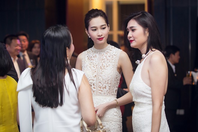 Sự kiện quy tụ giới doanh nhân Sài Gòn. Thu Thảo là một trong những người đẹp đắt show event ở nhiều lĩnh vực.