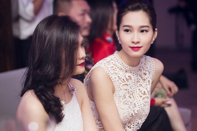 Người đẹp sinh năm 1991 sở hữu vẻ đẹp trong sáng, thánh thiện là biểu tượng hình ảnh có sức ảnh hưởng giới trẻ hiện nay. 