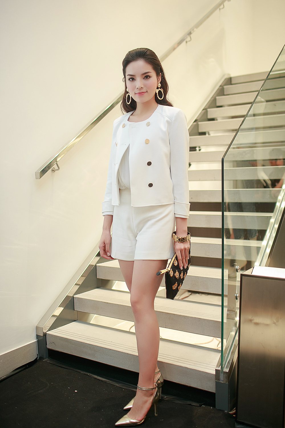 Kỳ Duyên được mọi người chú ý với phong cách đơn giản nhưng không kém phần quyến rũ. Kỳ Duyên được mọi người chú ý với phong cách đơn giản nhưng không kém phần quyến rũ.